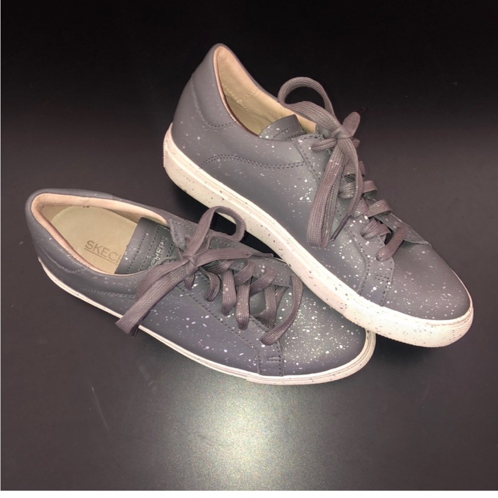 Women's Silver and Gray Sneaker Skechers Shoes Size 7